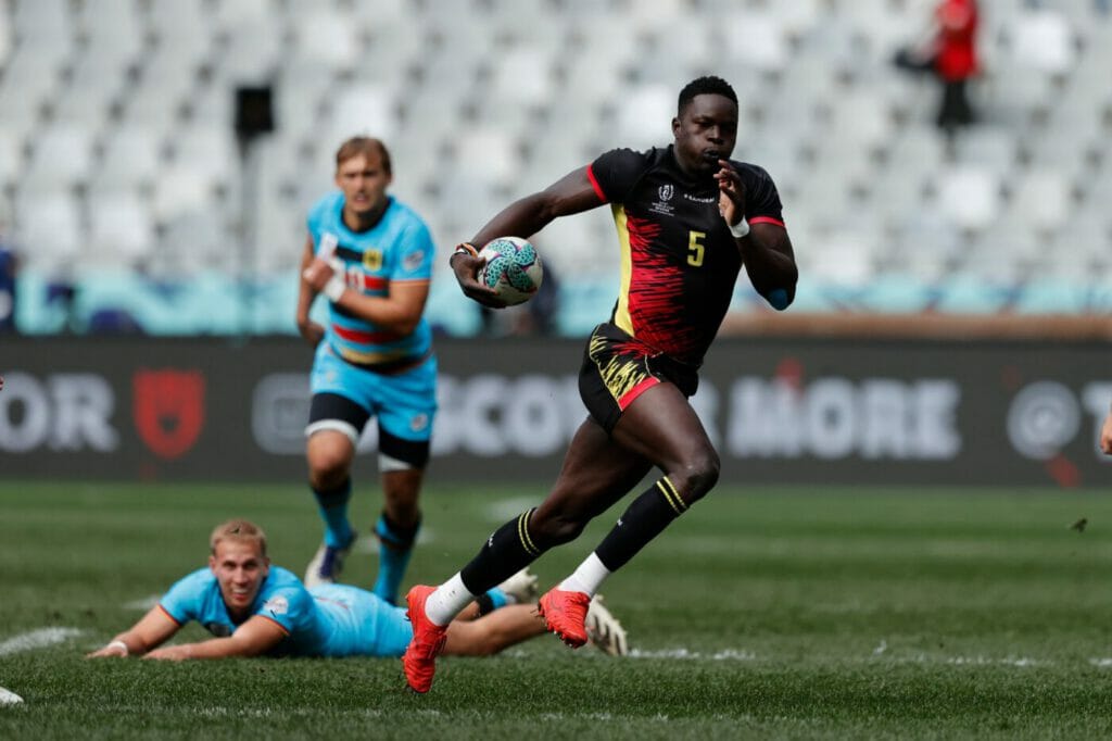 Philip Wokorach runs with the ball