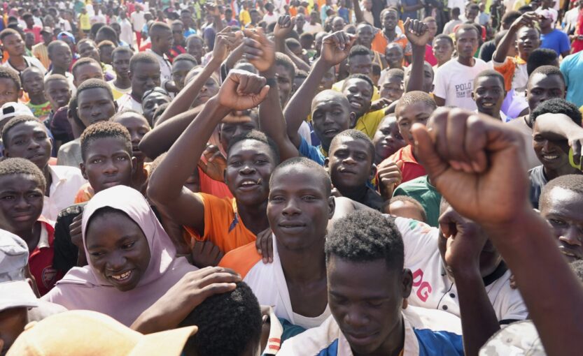 A crowd of Nigeriens affirm their support for the junta