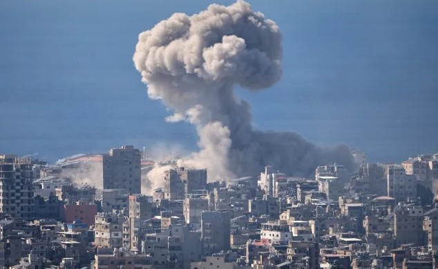 Israel's strike on Iran sets the skies ablaze. Image's author unknown.